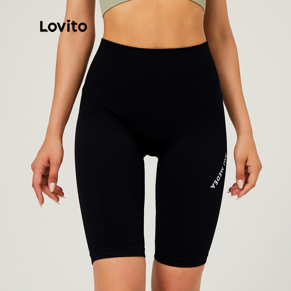 Quần ngắn Lovito phong cách thể thao lưng cao ôm dáng in họa tiết chữ cái L03074 (màu đen)