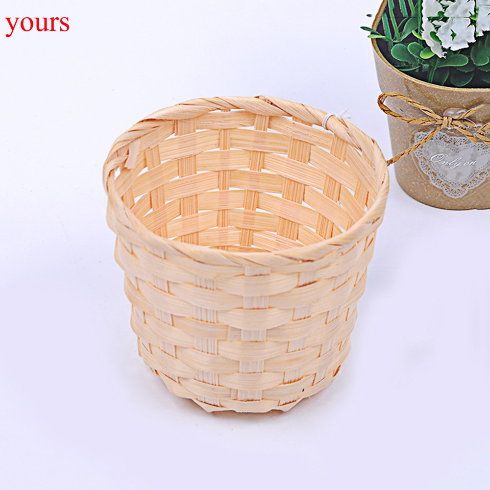 Giỏ đựng hoa bằng tre đan thiết kế nhỏ nhắn để bàn thiết kế tiện lợi