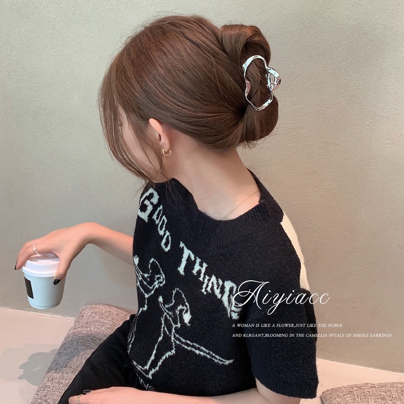 Kẹp Càng Cua Kim Loại Hình Học Mới Cho Nữ