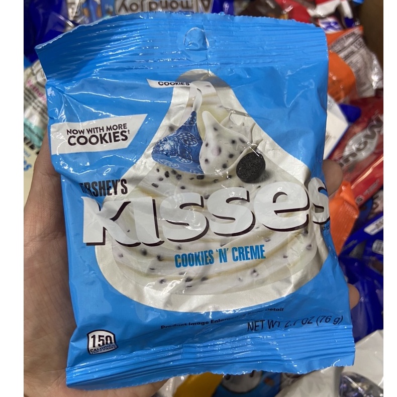 Socola Hershey Kisses Cookies Creme 76g