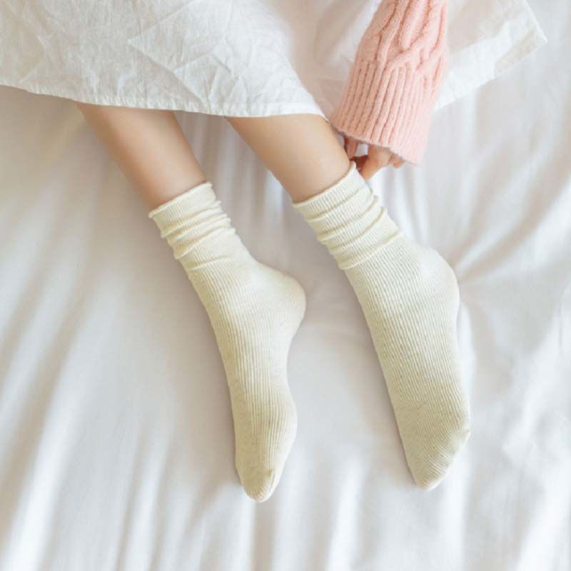 Đôi Vớ Nhung Ống Dài Màu Trơn Thời Trang Thu Đông Phong Cách Nhật Bản Dành Cho Nữ