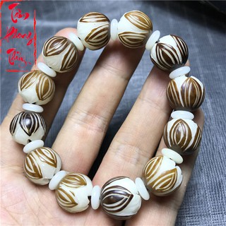 Vòng Tay Phong Thủy Hạt Bồ Đề Tinh Nguyệt Cao Cấp Chạm Khắc Hoa Sen - Tâm Phong Thủy