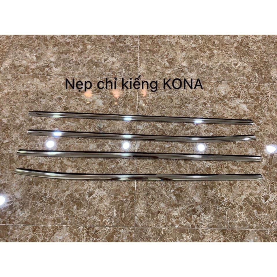 BỘ 4 NẸP CHÂN KÍNH XE KONA INOX 2018 - 2019