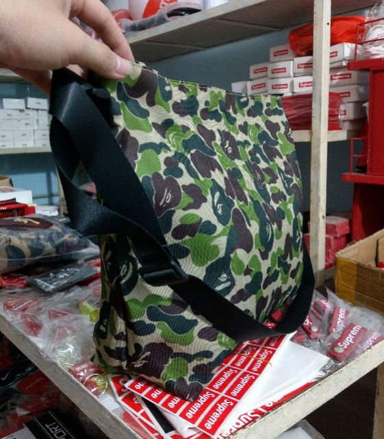 Túi Đeo Bape Camo 2022