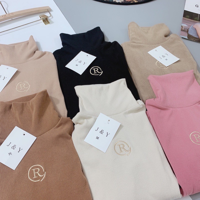 BÁN SỈ ÁO NHUNG TĂM CỔ LỌ THÊU CHỮ R CHO NỮ | BigBuy360 - bigbuy360.vn