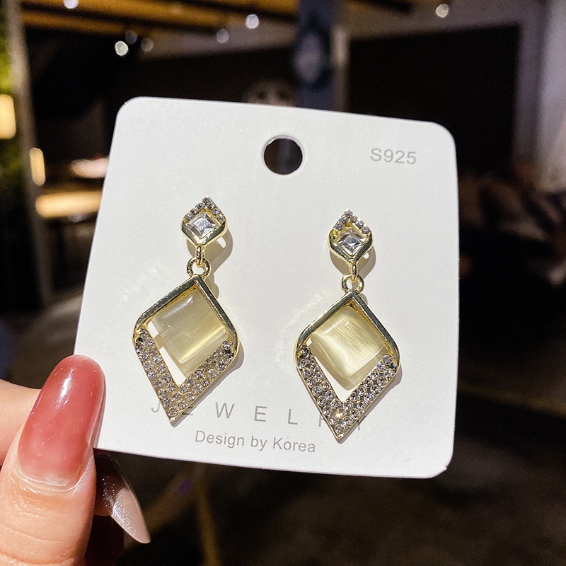 Khuyên Tai Hình Mắt Mèo Đính Đá Phong Cách Vintage Tinh Tế Mới