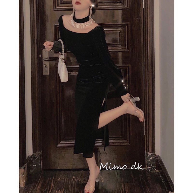 Đầm sườn xám nhung đỏ tay dài đính nút ngọc trai nhân tạo phong cách Trung Hoa retro