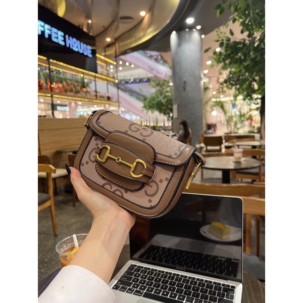 Túi xách kẹp nách chữ G to size mini 18cm (vừa điện thoại, không hộp)
