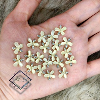 charm hoa mắt mèo full đá mã 134