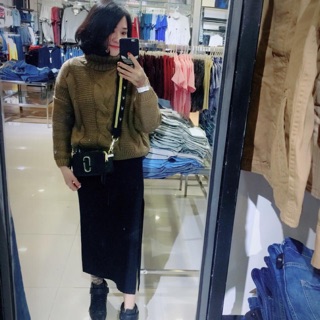 Áo len cổ lọ