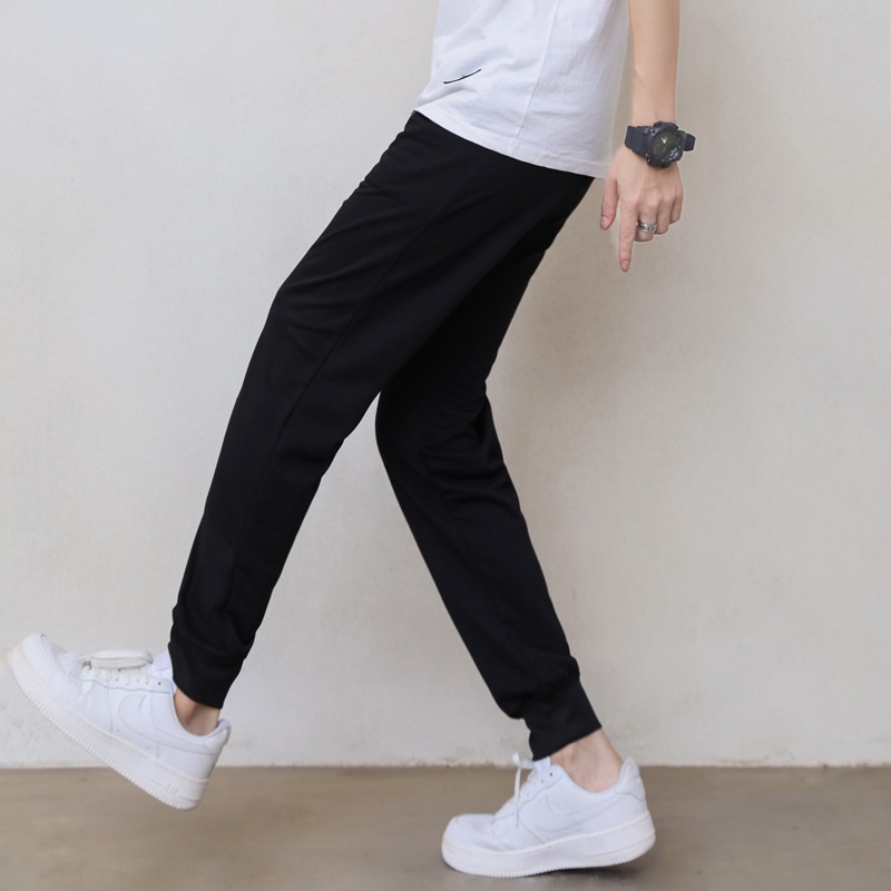 Quần Jogger nam hàn quốc, quần nỉ nam thể thao ống côn gọn nhẹ, phân phối bởi Kathleen với gam màu đen truyền thống