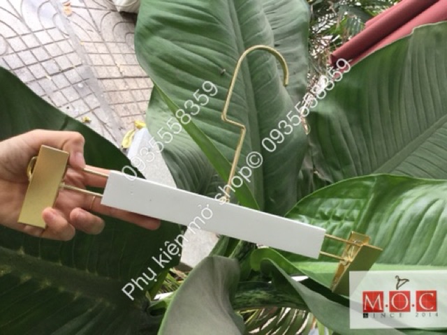 1 kẹp quần gỗ trắng kẹp vàng treo quần áo cao cấp