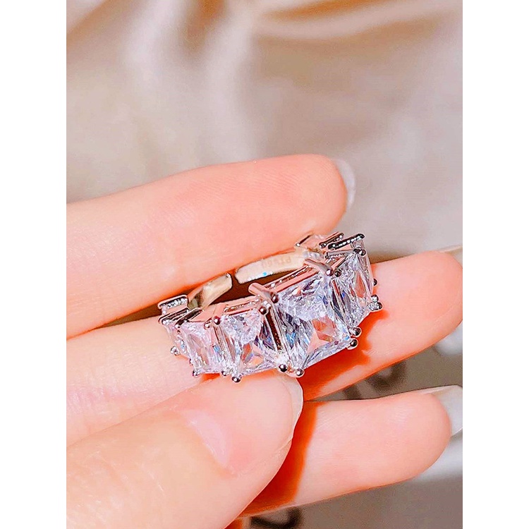 Nhẫn Đính Hôn Đính Kim Cương Nhân Tạo Hình Vuông Màu Bạc Sang Trọng Có Thể Điều Chỉnh Kích Thước Dành Cho