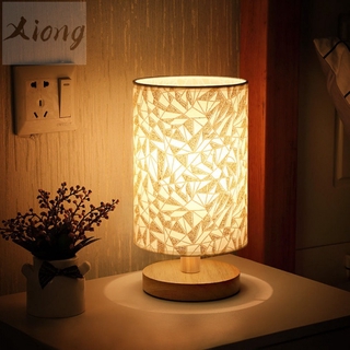 Đèn bàn gỗ cao cấp có chụp đèn đặc biệt