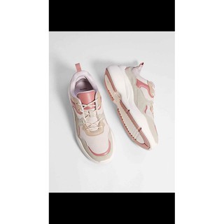 giày thể thao và sneakers