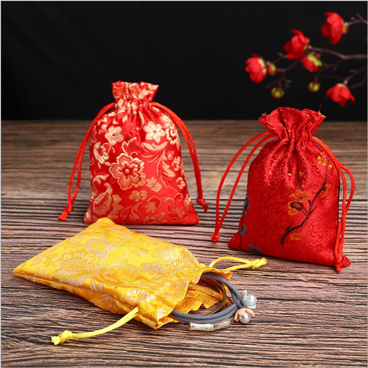 TÚI GẤM THỔ CẨM ĐỰNG TRANG SỨC HOẶC BAO LÌ XÌ