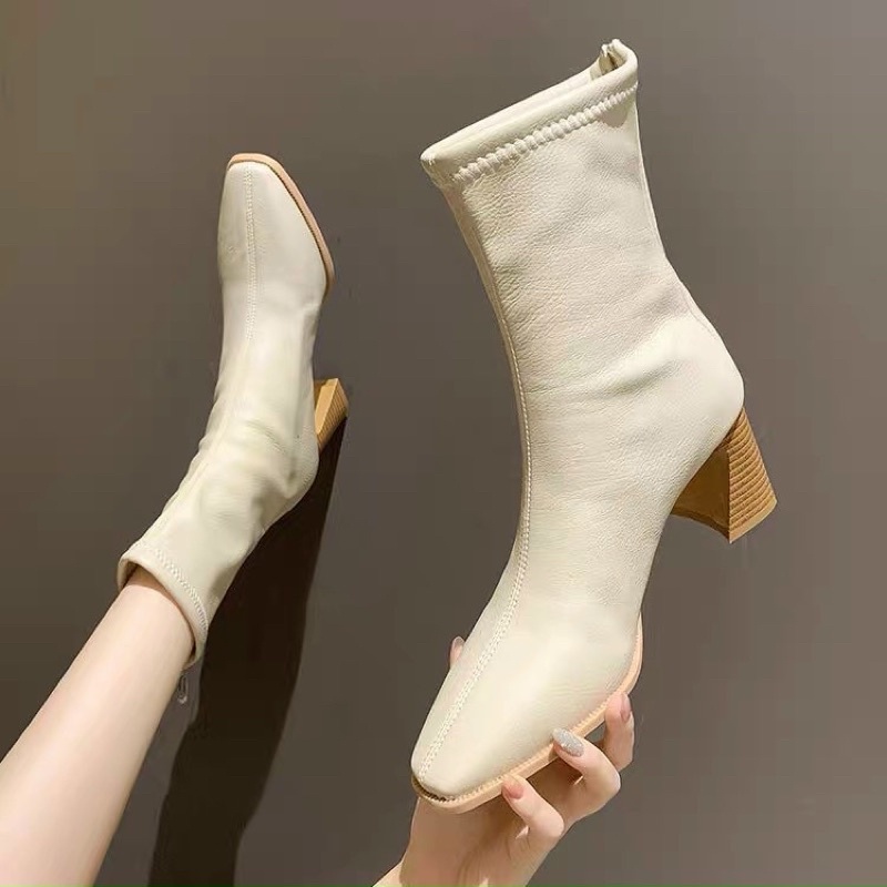 GIÀY BỐT KHOÁ KHÉO GÓT VUÔNG 7 PHÂN