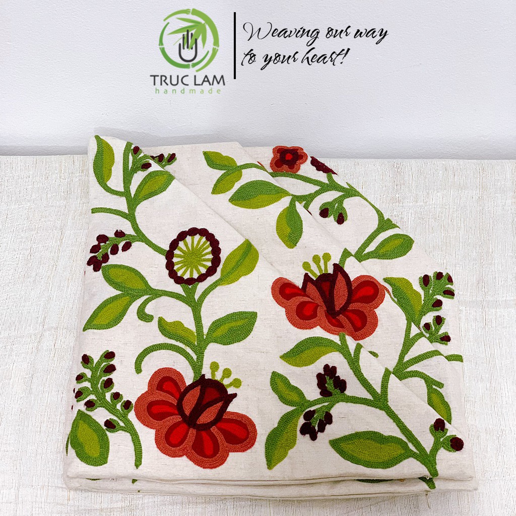 Gối/Vỏ Gối Vuông Tựa Lưng Sofa (45x45) Trang Trí Phòng Vải Linen Thêu Thủ Công Hình Hoa Đỏ Có Nhụy - Trúc Lâm Handmade
