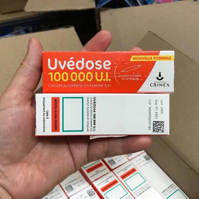 Vitamin D3 liều cao Pháp Uvedose 100000 UI cho bé từ 18 tháng ( date mới )