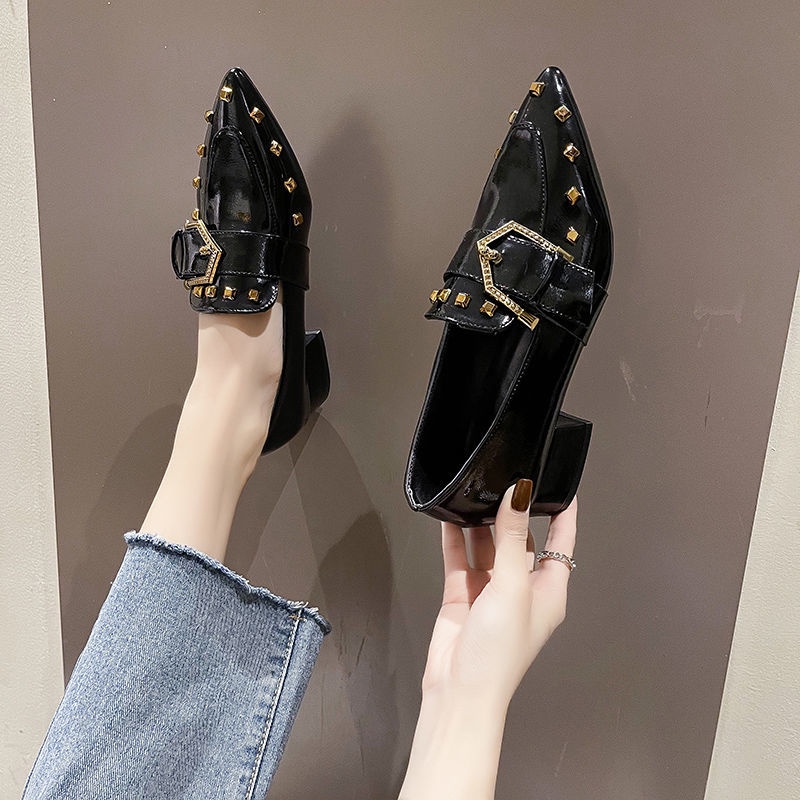 Giày Sandal Đen Gót Dày Mũi Nhọn Phong Cách Thời Trang Xuân Thu Anh Quốc