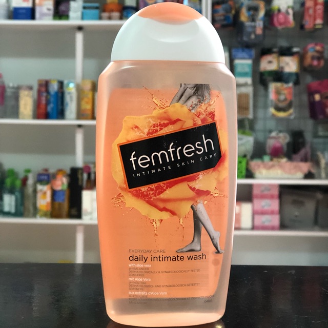 DUNG DỊCH VỆ SINH PHỤ NỮ FEMFRESH