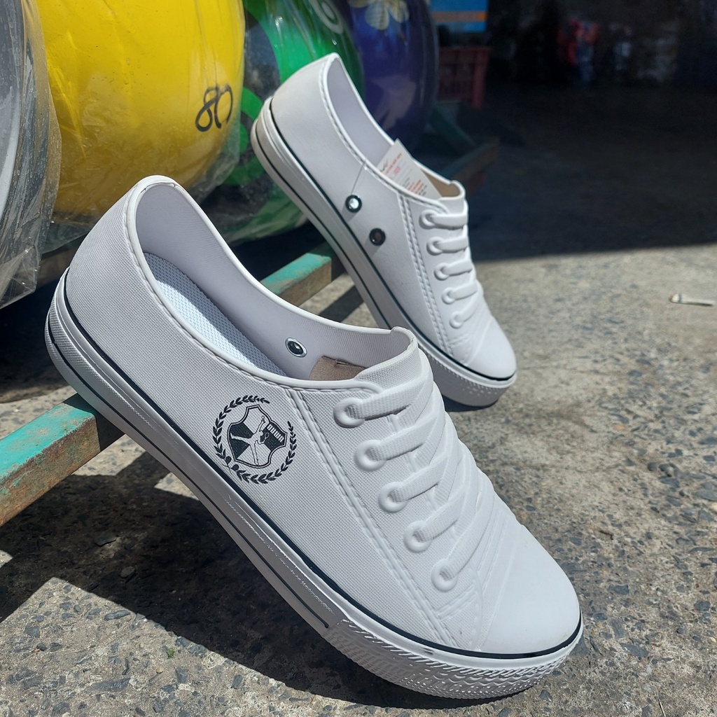 GIÀY NHỰA THỂ THAO NAM NỮ