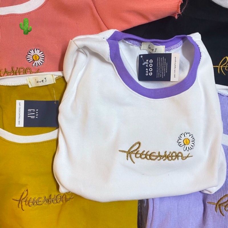 Áo croptop cổ viền thêu hoa