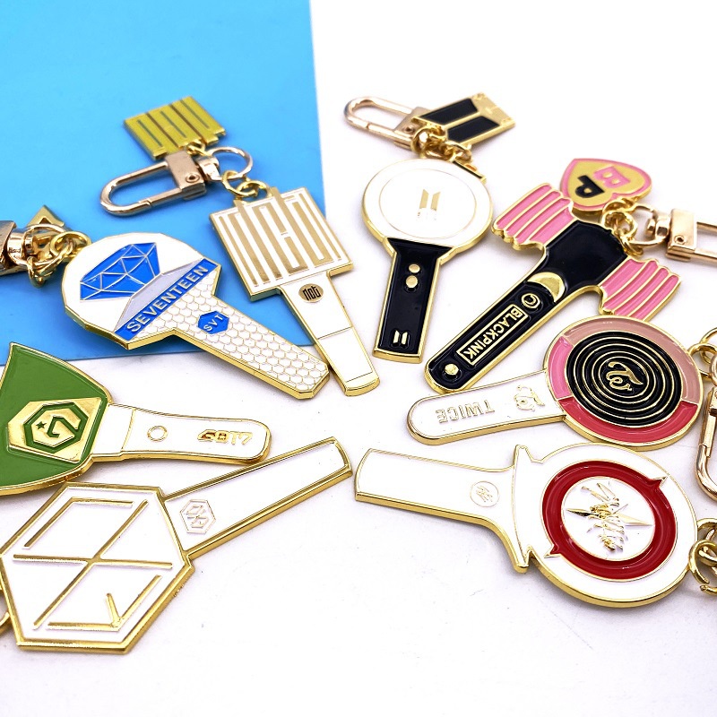 Móc khóa kim loại hình nhóm nhạc BTS BLACKPINK NCT TWICE GOT7 EX SEVENTEEN STRAYKIDS
