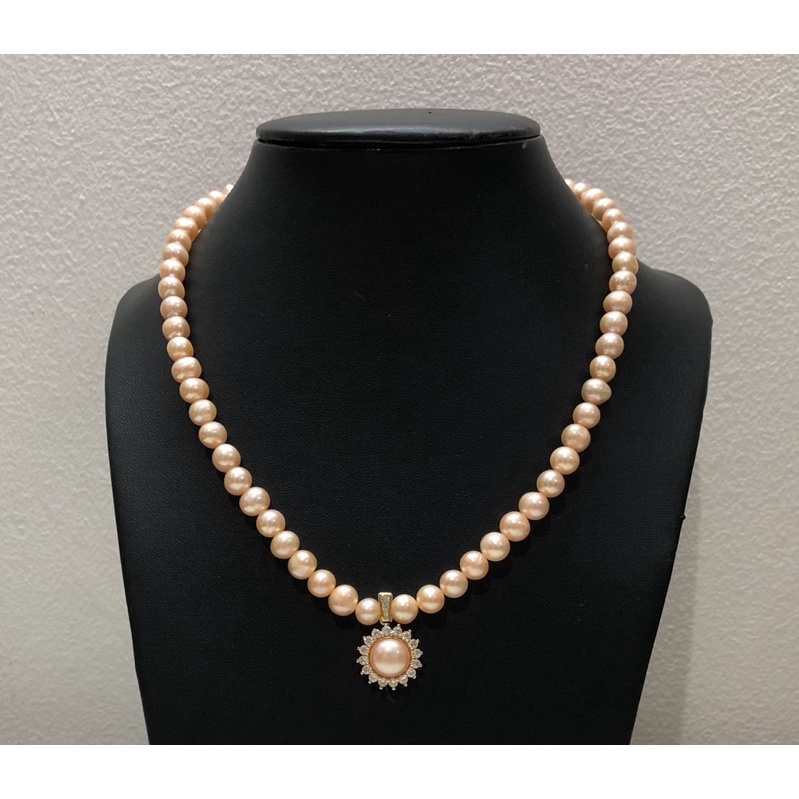 Chuỗi đeo cổ ngọc trai nhân tạo 7ly có mặt rơi màu hồng cam