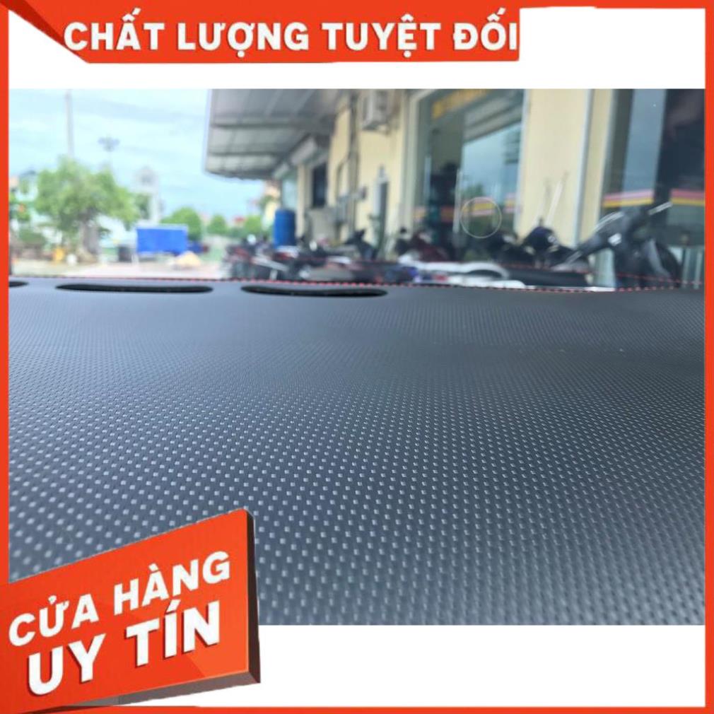 Thảm Taplo xe Toyota Altis ,  da vân Carbon cao cấp-Hàng loại 1