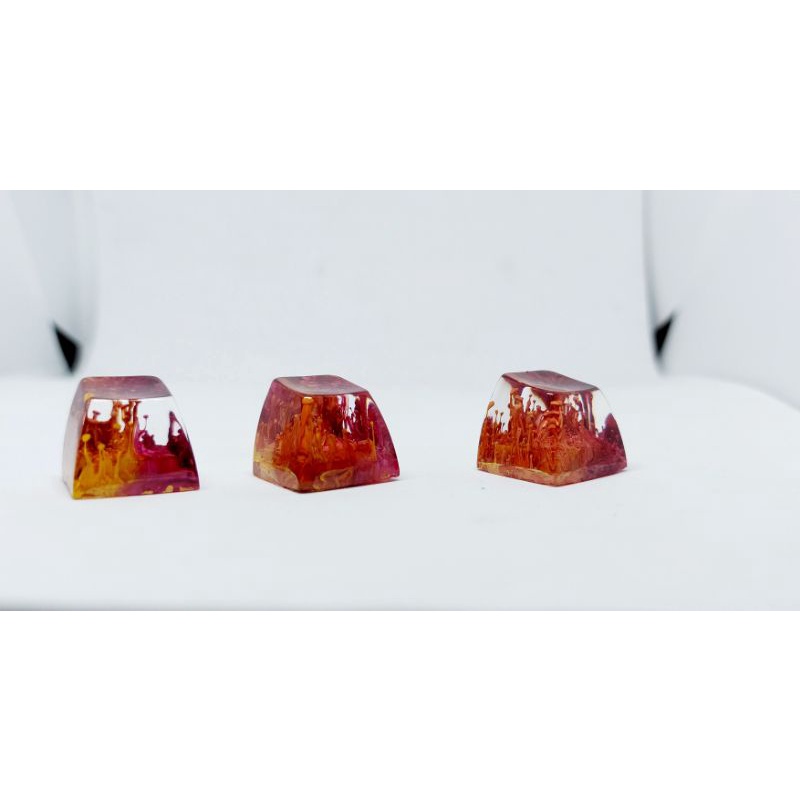 Keycap artisan SA R1 tone đỏ vàng trang trí bàn phím cơ gaming.