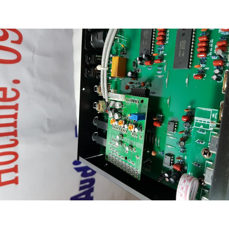 Bo mạch chống hú cho vang