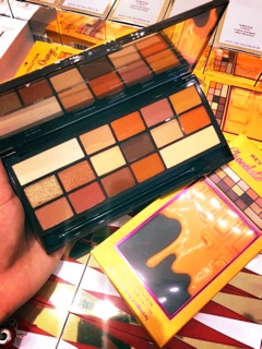 Bảng Make Up Revolution Chocolate Tone Siêu Tây