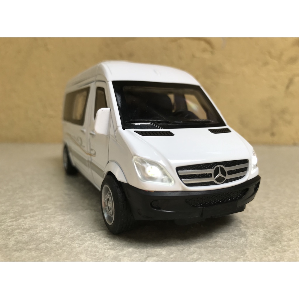 Mô hình xe ô tô Mercedes -Benz Sprinter - 1:32 em