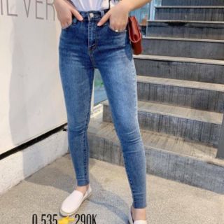 Quần jean nữ dáng basic