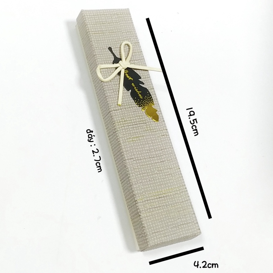 Hộp quà chữ nhật dài, nơ hình lá lông vũ, đựng dây chuyền, bút, lắc