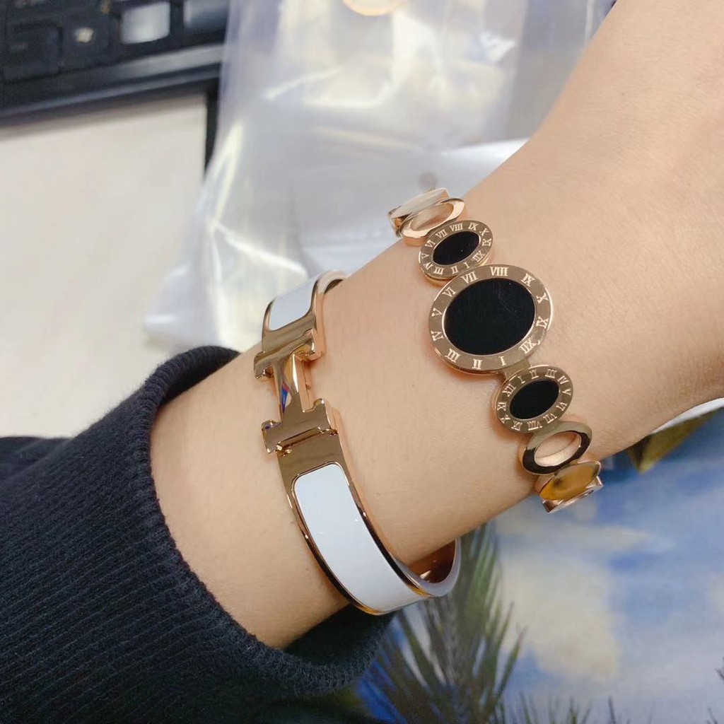 Vòng tay bằng thép titan mạ vàng hồng 18K phối đá mã não đen họa tiết chữ số La Mã cổ điển thời trang Âu Mỹ cá tính