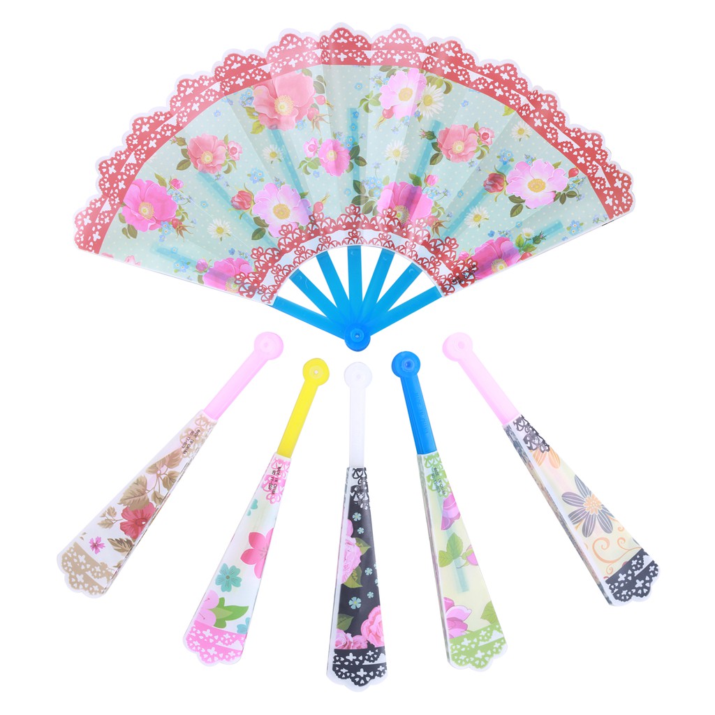 Quạt Nhựa Xếp Gọn tiện dụng du lịch (1 cái - giao ngẫu nhiên)