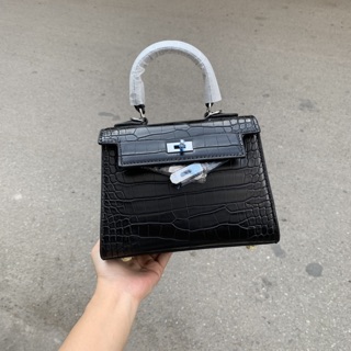 Túi H.M da rắn size 21