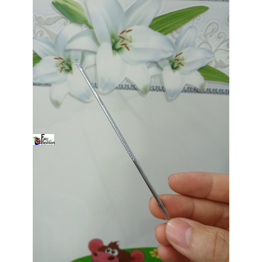 1 cây nặn mụn 2 đầu