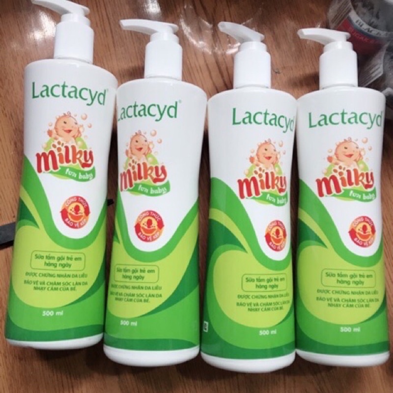 Sữa Tắm Gội Cho Bé Lactacyd Milky