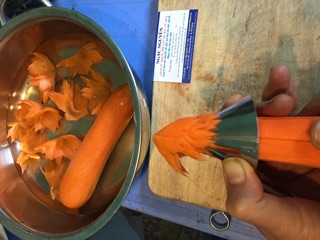 Khuôn Xoáy Hoa cà rốt