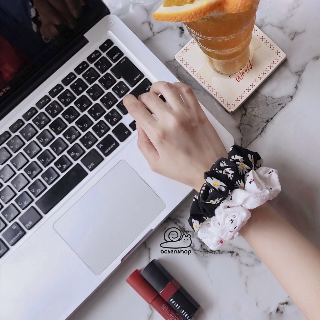 Chun buộc tóc Scrunchie hoạ tiết hoa cúc