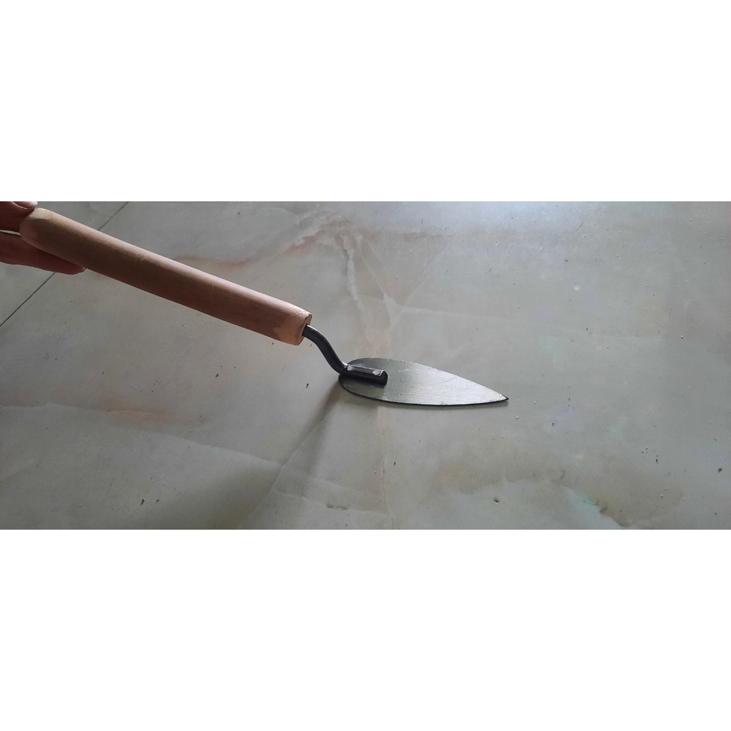 Bay Chỉ Xây Dựng Lưỡi Thép Cán Gỗ Hình Lá