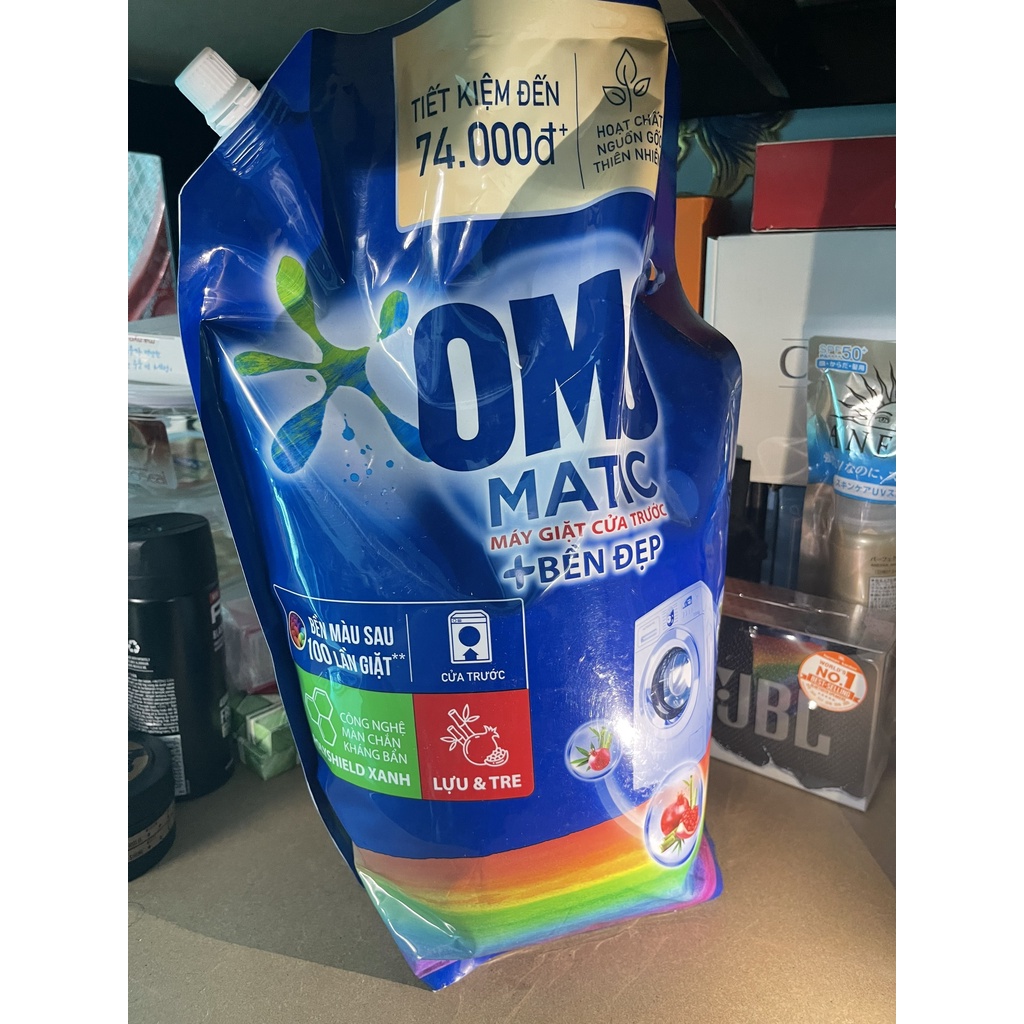 Túi Nước giặt OMO Matic chuyên dụng Cửa Trước Bền Màu với tinh chất Lựu Tre 3.6kg