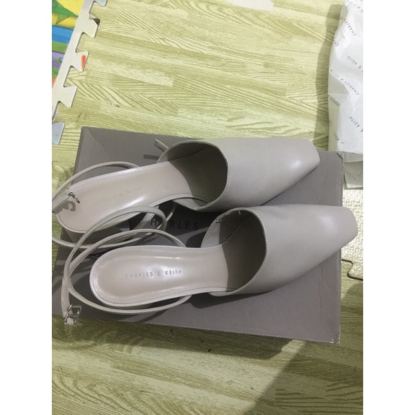 Cnk Sẵn giày dép quai CNK1- 61680057 auth sz 39 full box màu nude