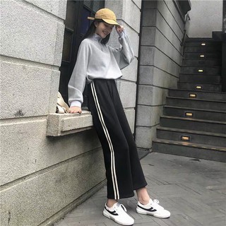 QUẦN ỐNG RỘNG CHẤT SẠN HÀN KIỂU DÁNG QUẦN CULLOTES THỂ THAO 2 SỌC ỐNG SUÔNG RỘNG HOT TREND SIÊU RẺ