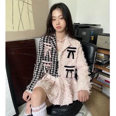 One Set Áo Sơ Mi Đen Đính Nơ Phối Chân Váy Thời Trang Cho Nữ