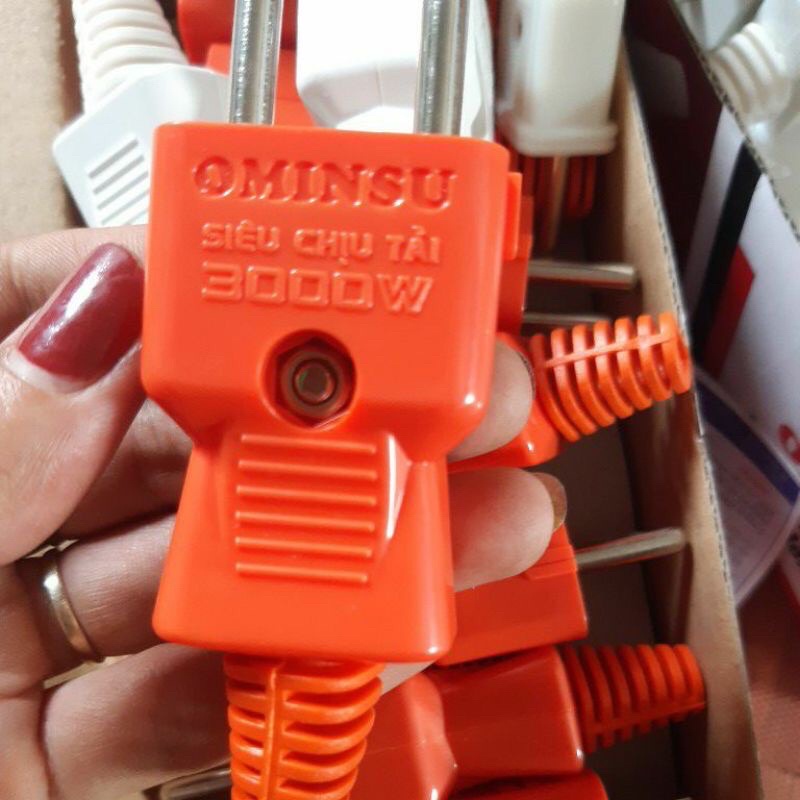 Phích cắm công nghiệp phích điện âm dương siêu chịu tải Ominsu