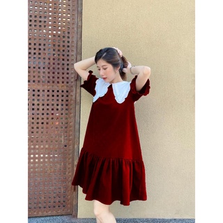 ĐẦM BBD ĐEN CỔ PETER TRẮNG